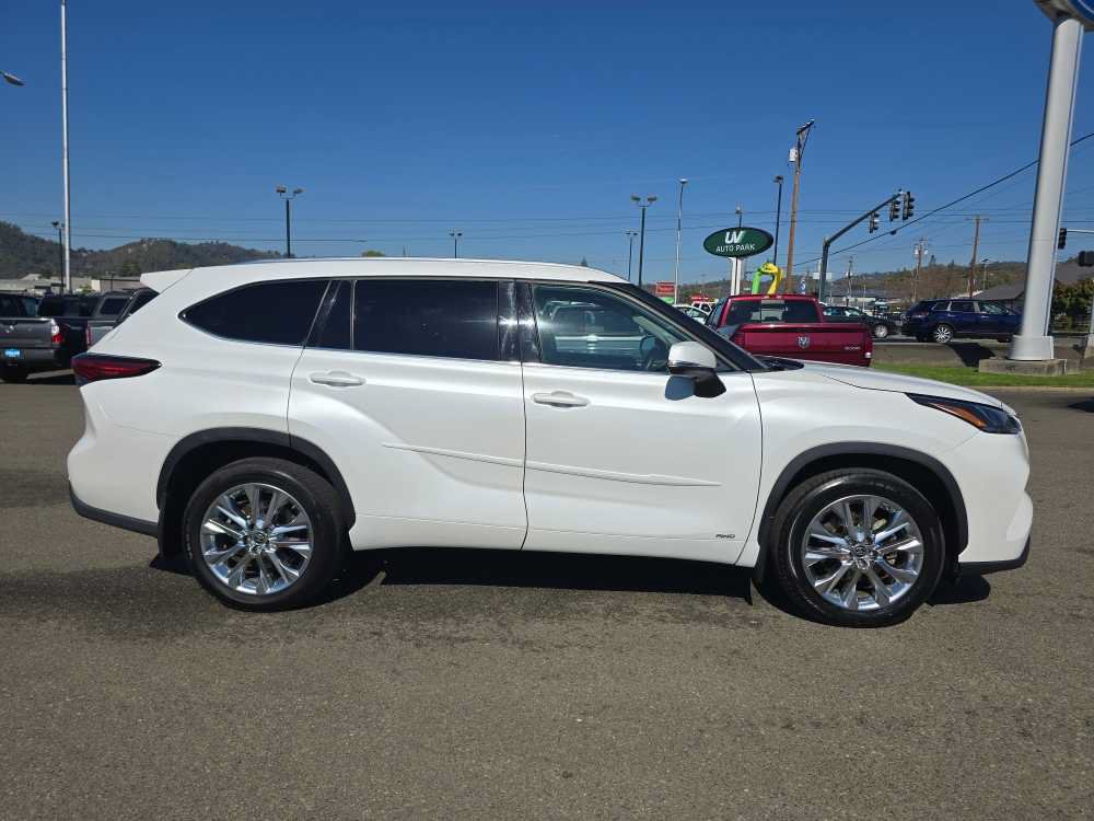 Used 2023 Toyota Highlander Limited AWD/4WD image 6