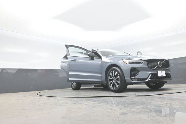 Used 2023 Volvo XC60 B5 Plus w/ Climate Package AWD/4WD image 31