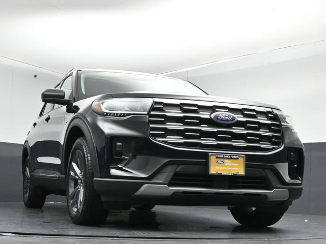 Certified 2025 Ford Explorer Active w/ Active Comfort Package AWD/4WD image 39