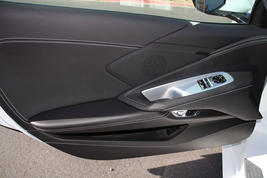 Used 2020 Chevrolet Corvette Stingray Coupe w/ 1LT image 17