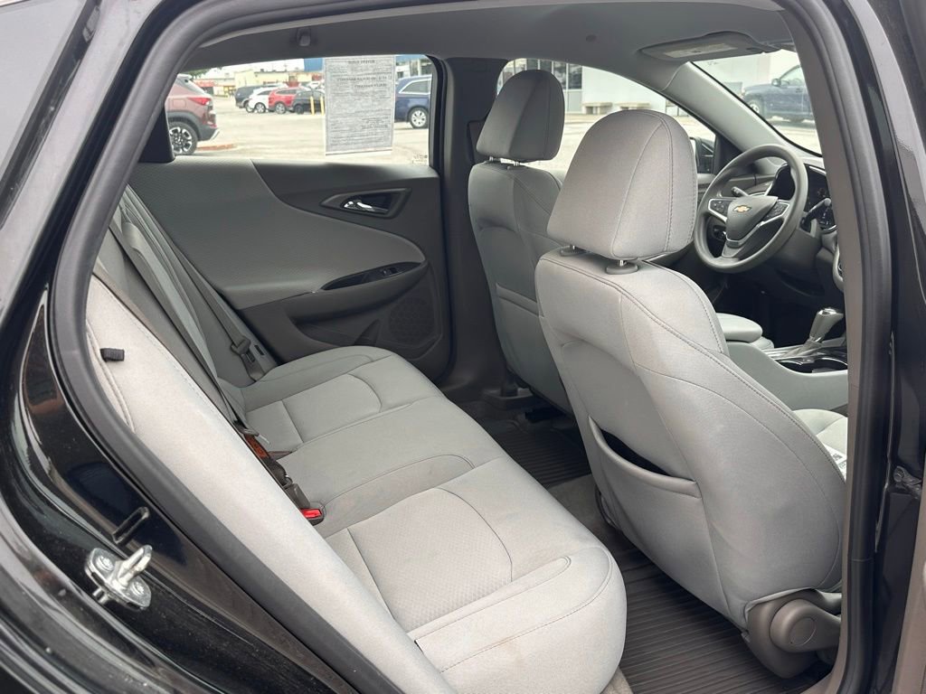 Used 2020 Chevrolet Malibu LT FWD image 16