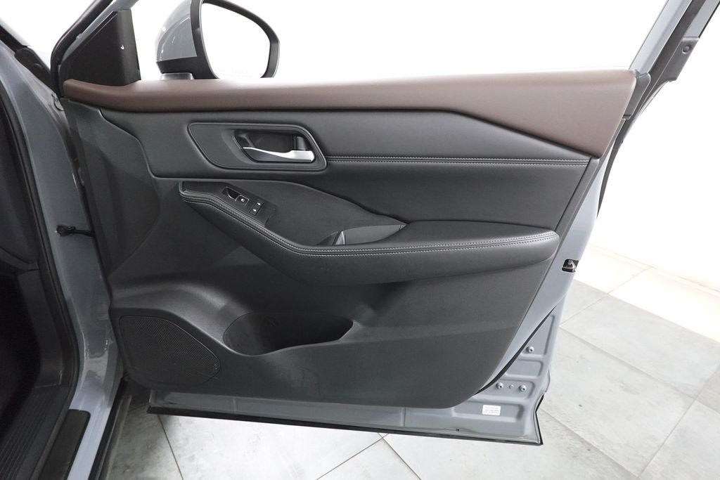 Used 2023 Nissan Rogue SL w/ SL Premium Package AWD/4WD image 32