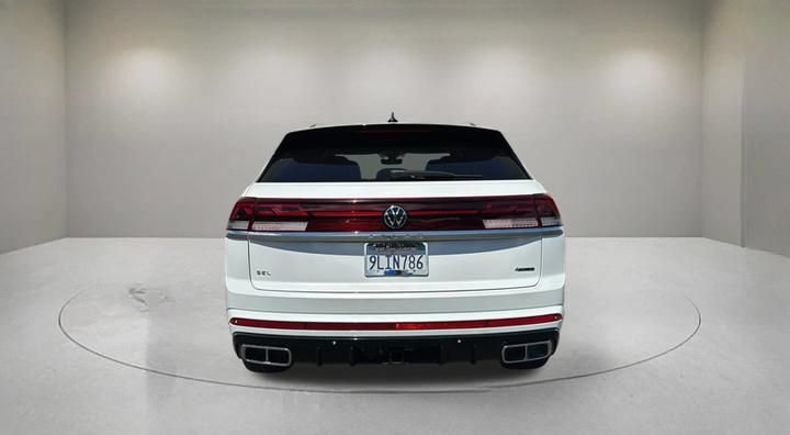 Used 2024 Volkswagen Atlas Cross Sport SEL Premium R-Line AWD/4WD image 3