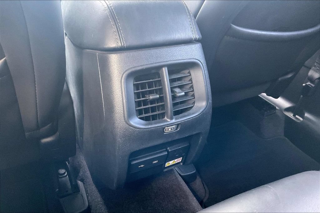 Used 2019 Jeep Cherokee Limited w/ Luxury Group FWD image 33