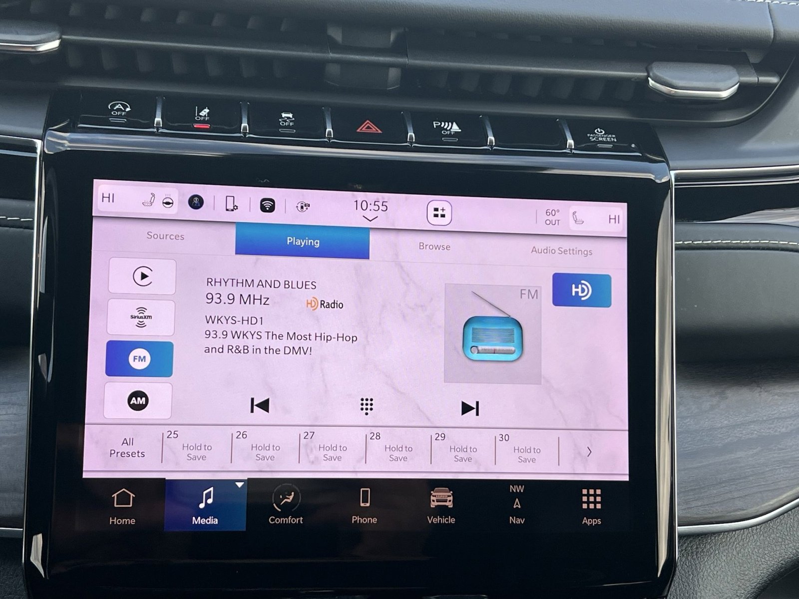 Used 2023 Jeep Grand Cherokee Overland w/ Adv Protech Group III image 18