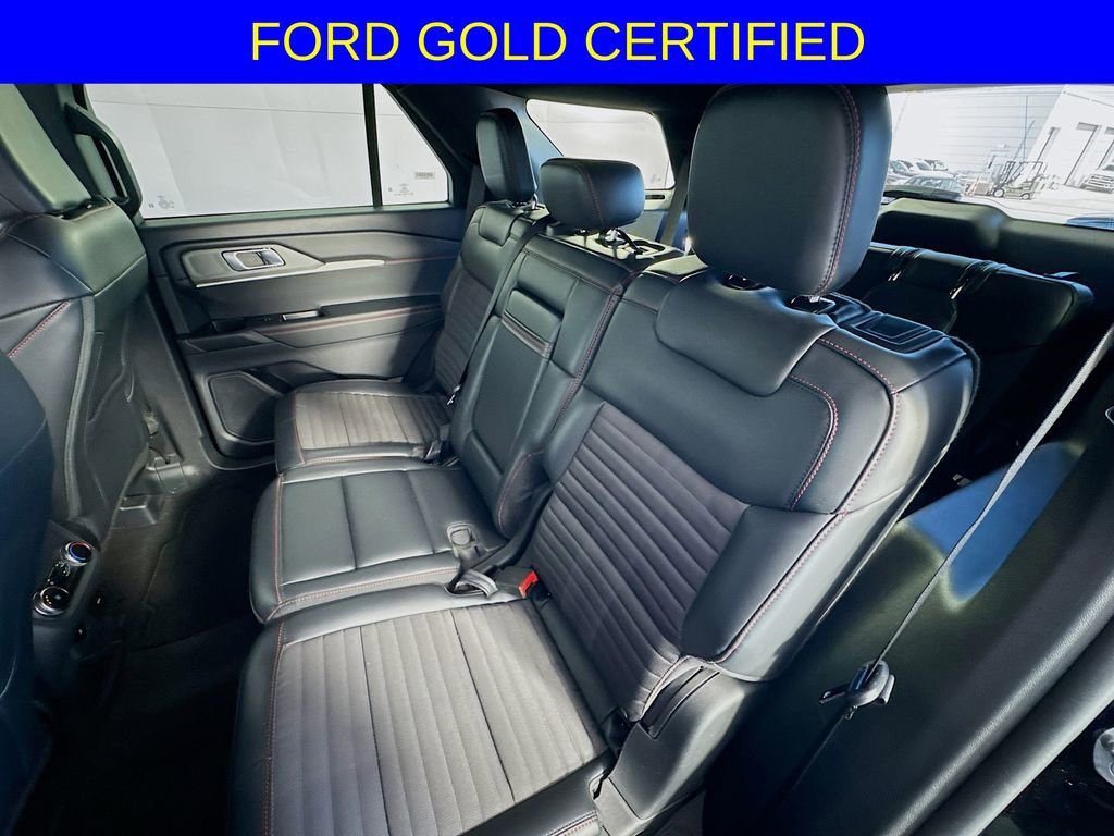 Certified 2025 Ford Explorer ST-Line w/ ST-Line Street Pack image 24