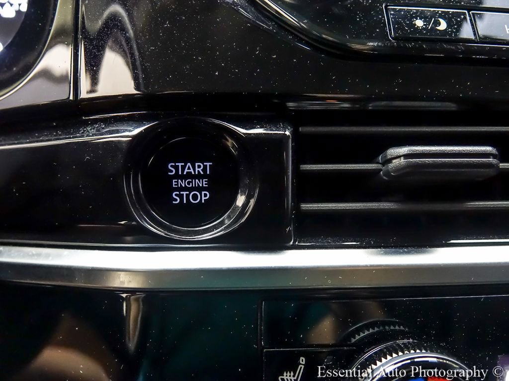 Used 2025 Nissan Pathfinder SL AWD/4WD image 15