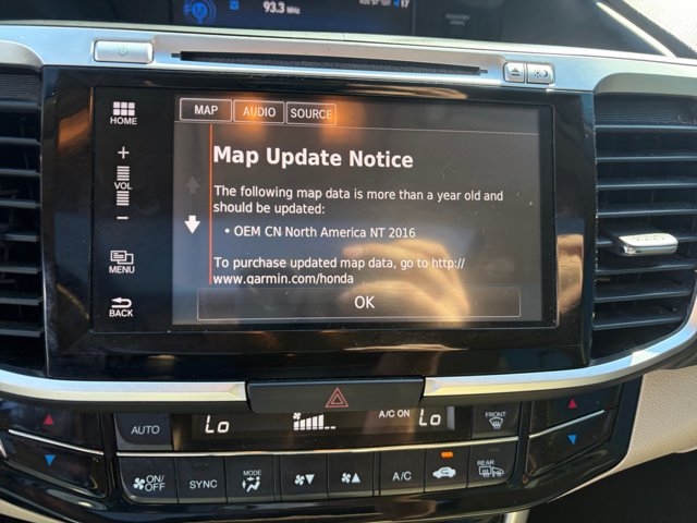 Used 2017 Honda Accord Touring image 28