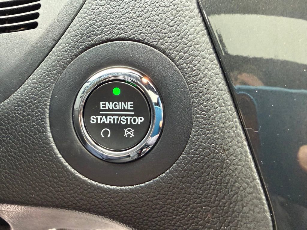 Certified 2019 Ford Explorer XLT w/ Equipment Group 201A image 18