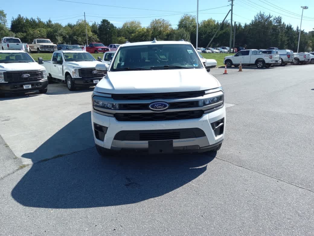 Certified 2024 Ford Expedition Max XLT AWD/4WD image 2