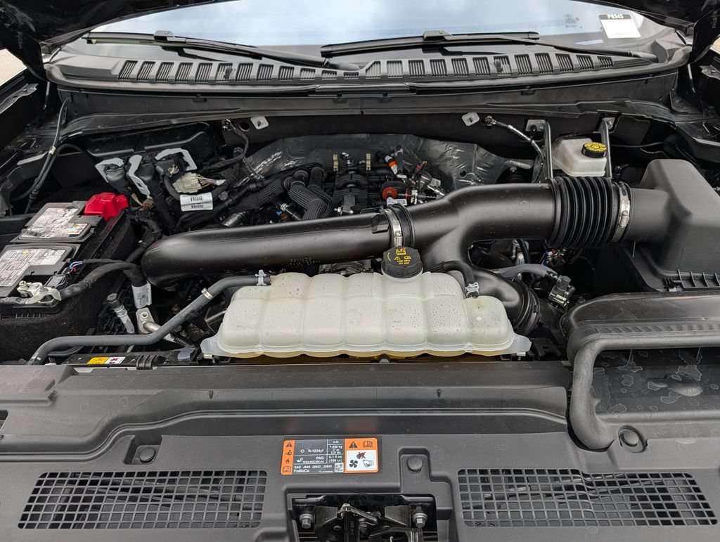 Certified 2025 Ford Expedition Active AWD/4WD image 41