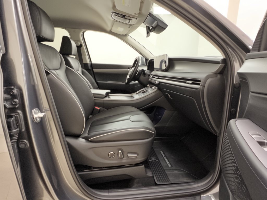 Used 2025 Hyundai Palisade SEL FWD image 30