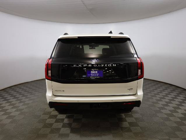 Certified 2025 Ford Expedition Active AWD/4WD image 7