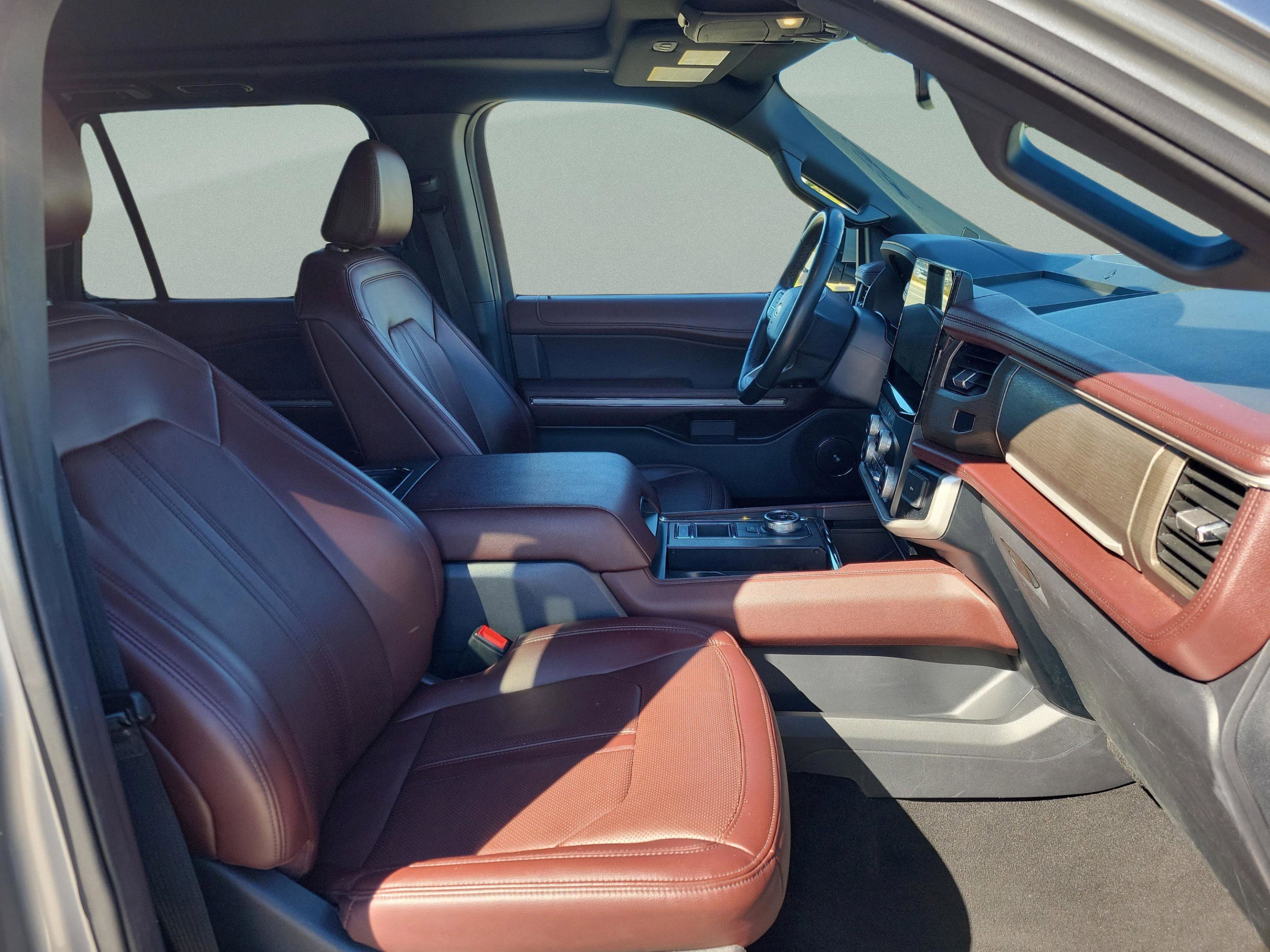 Certified 2024 Ford Expedition Limited image 24