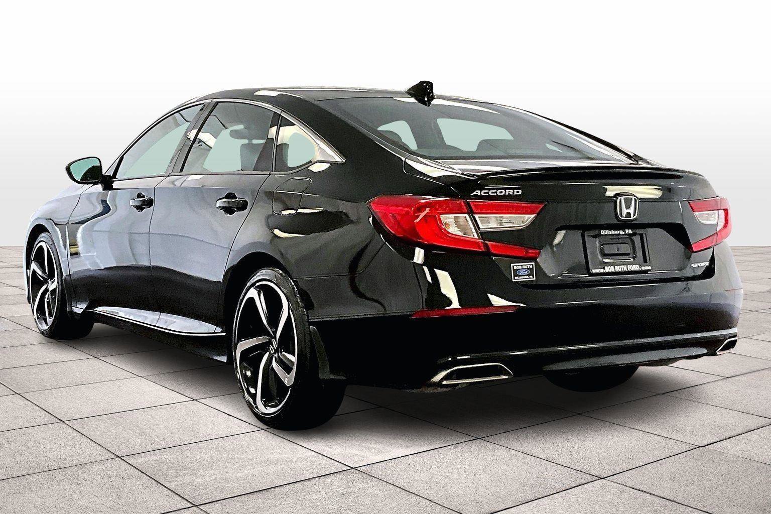 Used 2022 Honda Accord Sport image 4