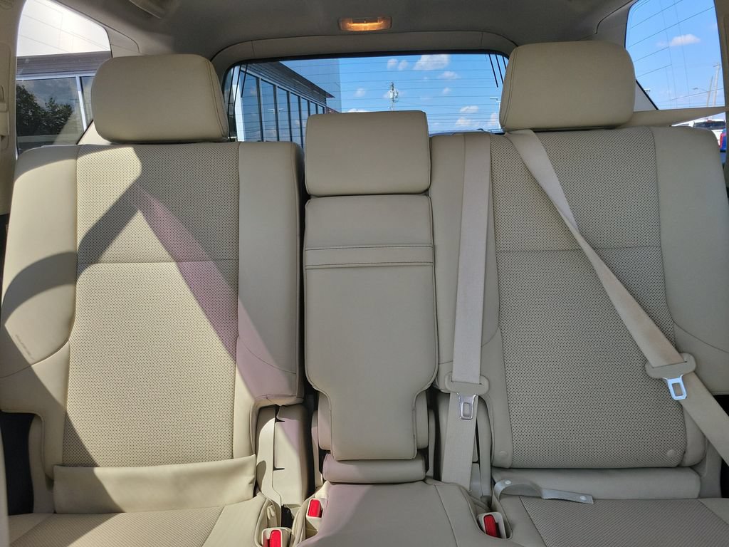 Used 2021 Lexus GX 460 Premium w/ Premium Package AWD/4WD image 17