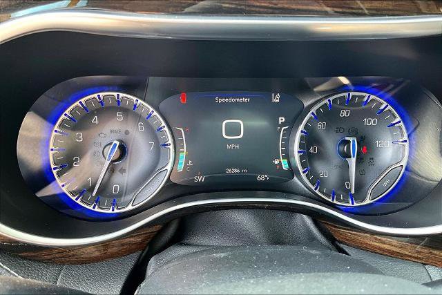 Used 2023 Chrysler Pacifica Limited FWD image 20