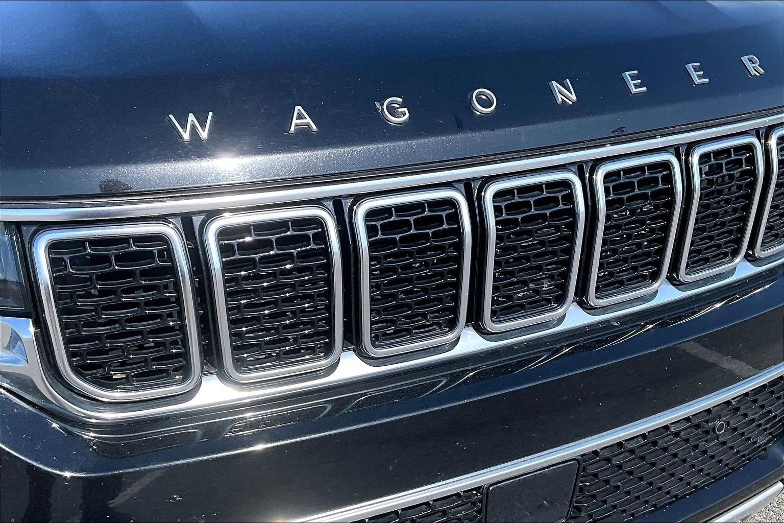 Used 2024 Jeep Wagoneer L Series II w/ Flexible Seating Group AWD/4WD image 34