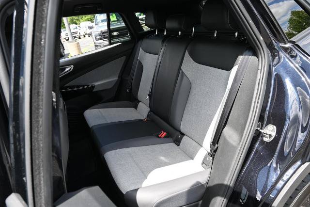 Used 2023 Volkswagen ID.4 Pro AWD/4WD image 24