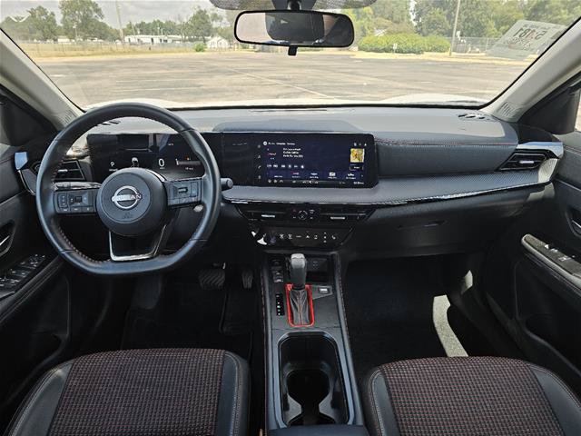Used 2026 Nissan Kicks SR w/ Cold Weather Package AWD/4WD image 12