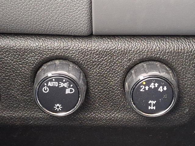 Used 2020 Chevrolet Colorado W/T w/ Custom Special Edition image 25