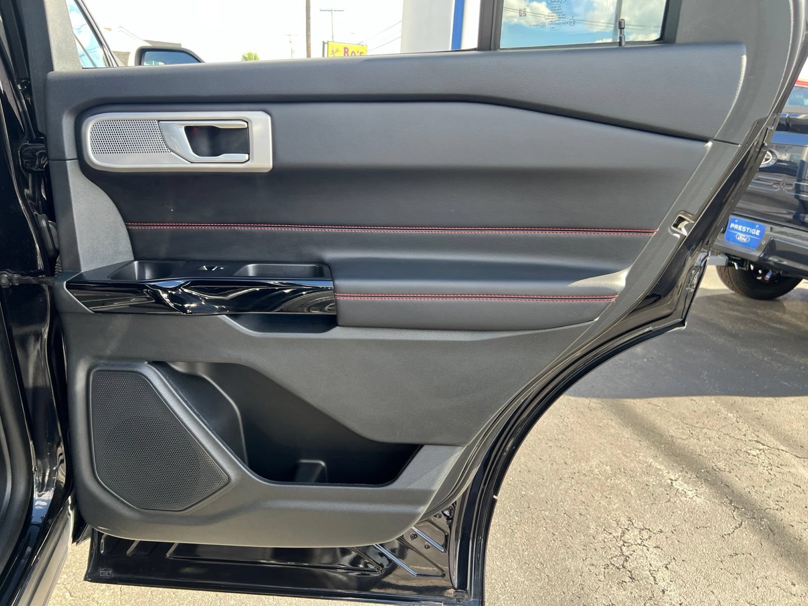 Certified 2023 Ford Explorer ST-Line AWD/4WD image 49