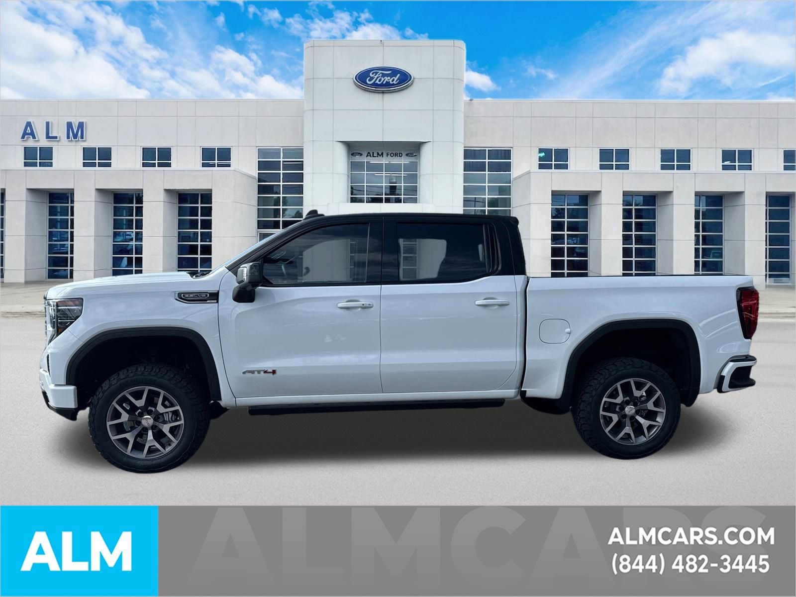 Used 2025 GMC Sierra 1500 AT4 w/ Technology Package image 10