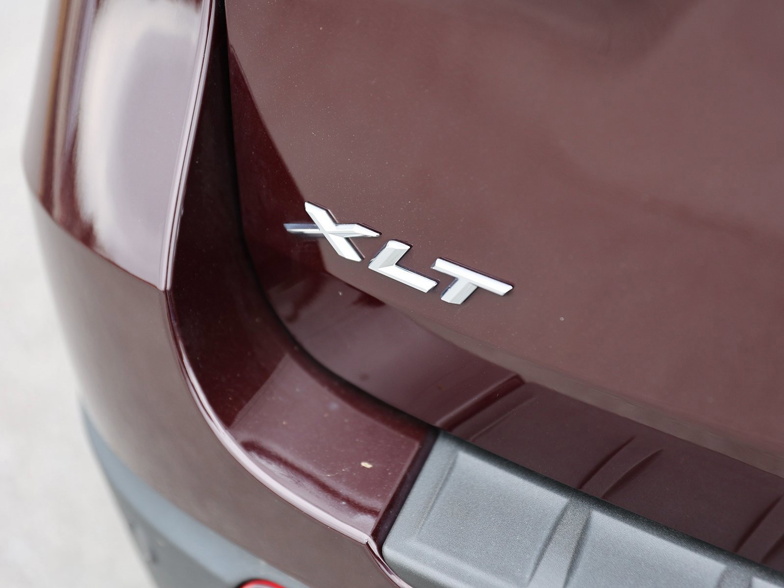 Certified 2022 Ford Explorer XLT w/ Class IV Trailer Tow Package image 9