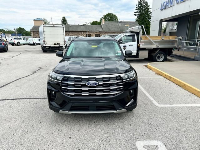 Certified 2025 Ford Explorer Active w/ Active Comfort Package AWD/4WD image 2