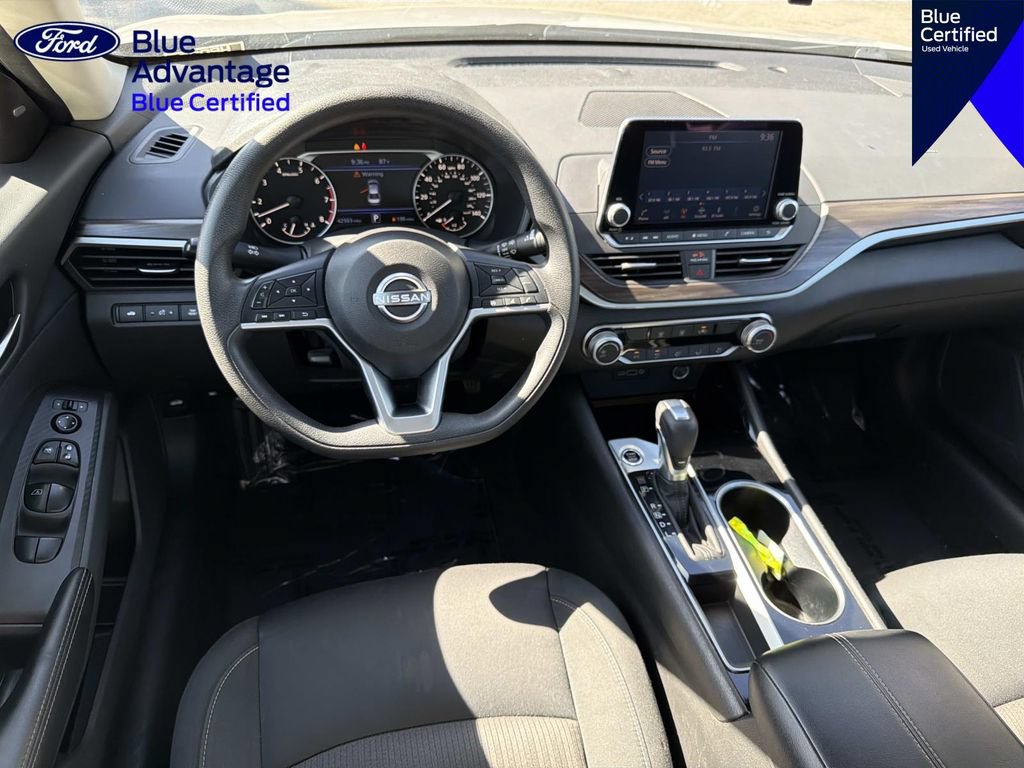 Used 2024 Nissan Altima 2.5 SV FWD image 10