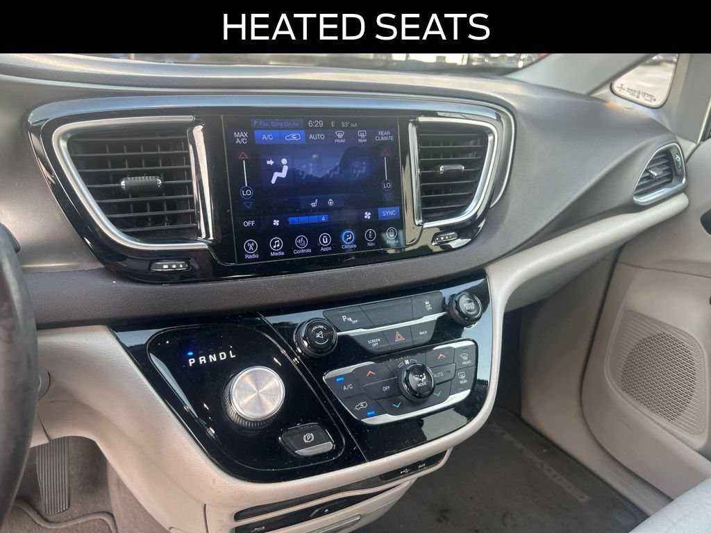 Used 2017 Chrysler Pacifica Touring-L Plus FWD image 14