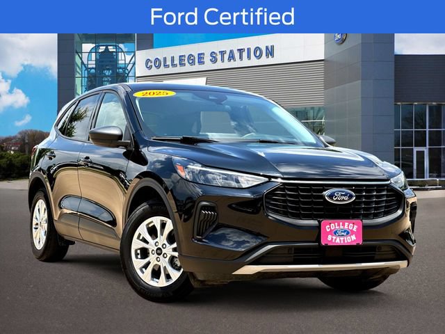Certified 2025 Ford Escape Active w/ Tech Pack #1 FWD image 1