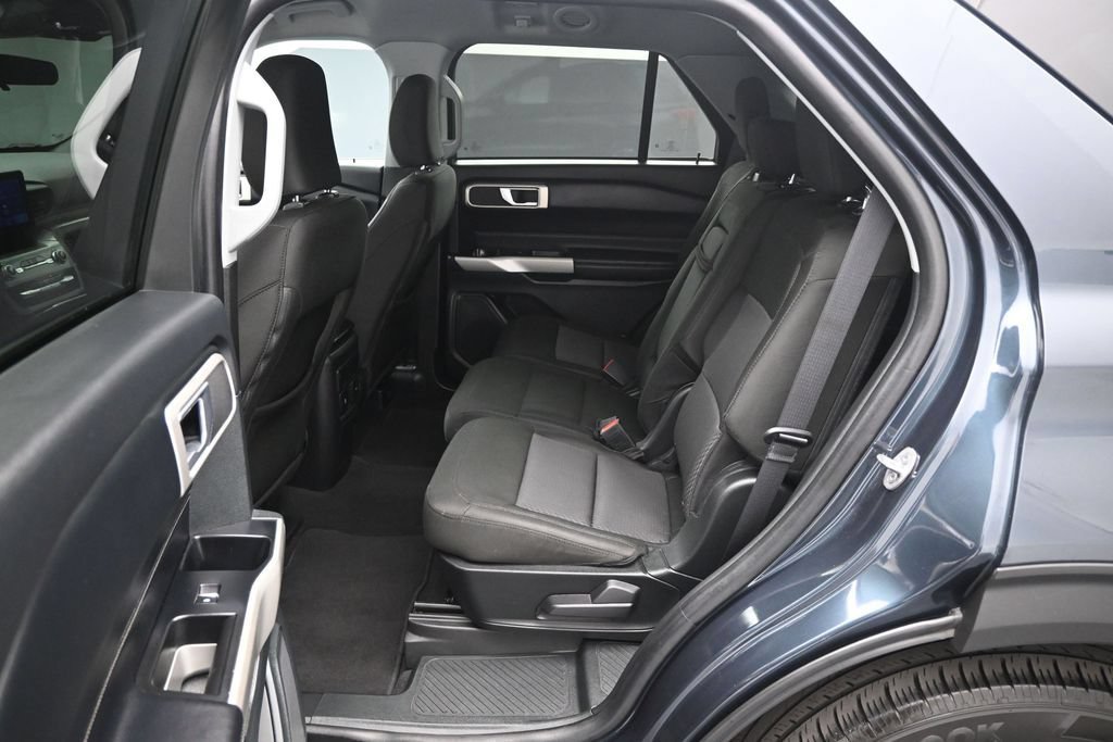 Certified 2023 Ford Explorer XLT RWD image 19