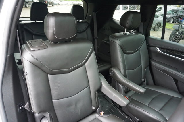 Used 2022 Cadillac XT6 Premium Luxury FWD image 13