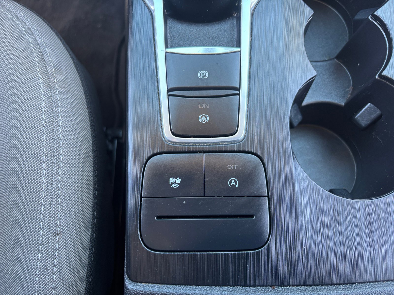 Certified 2021 Ford Escape SE image 30