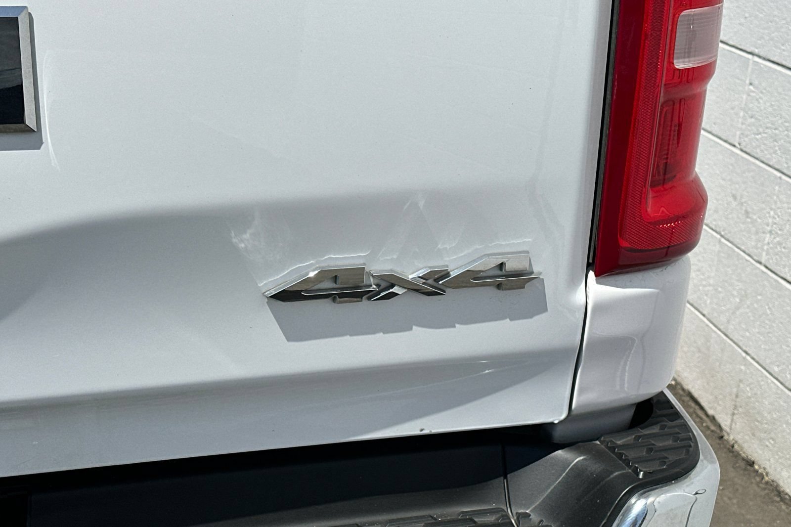 Used 2025 RAM 1500 Laramie AWD/4WD image 31