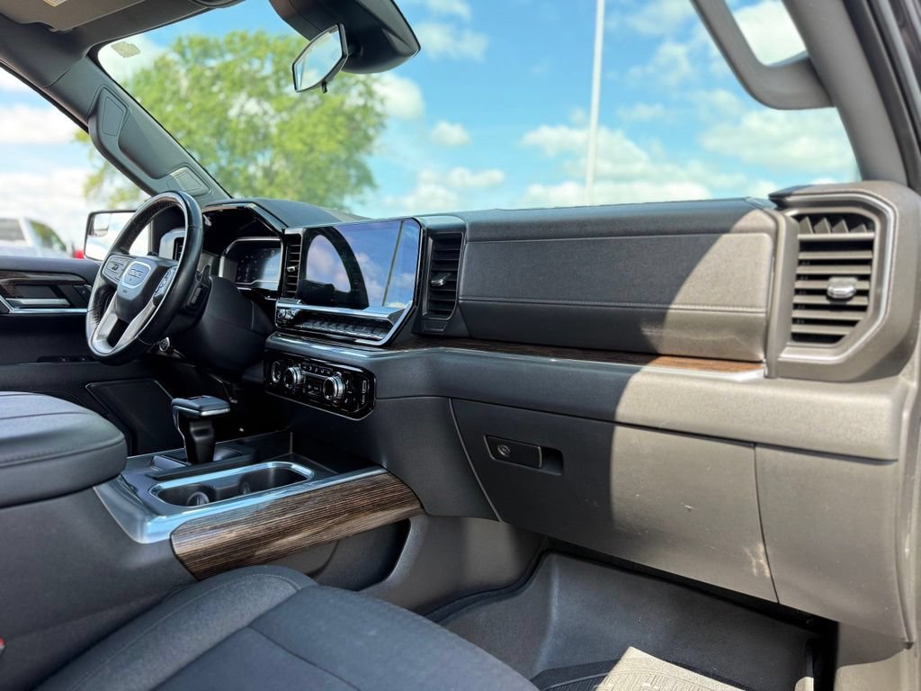 Used 2023 GMC Sierra 1500 Elevation w/ X31 Off-Road Package AWD/4WD image 14