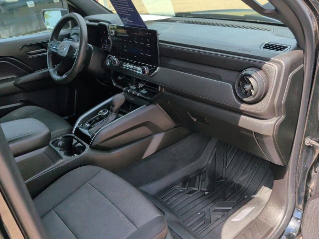 Used 2023 Chevrolet Colorado Trail Boss AWD/4WD image 17
