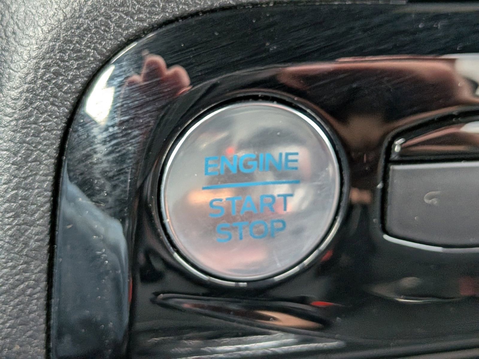 Certified 2023 Ford Escape ST-Line w/ Tech Pack #1 image 32