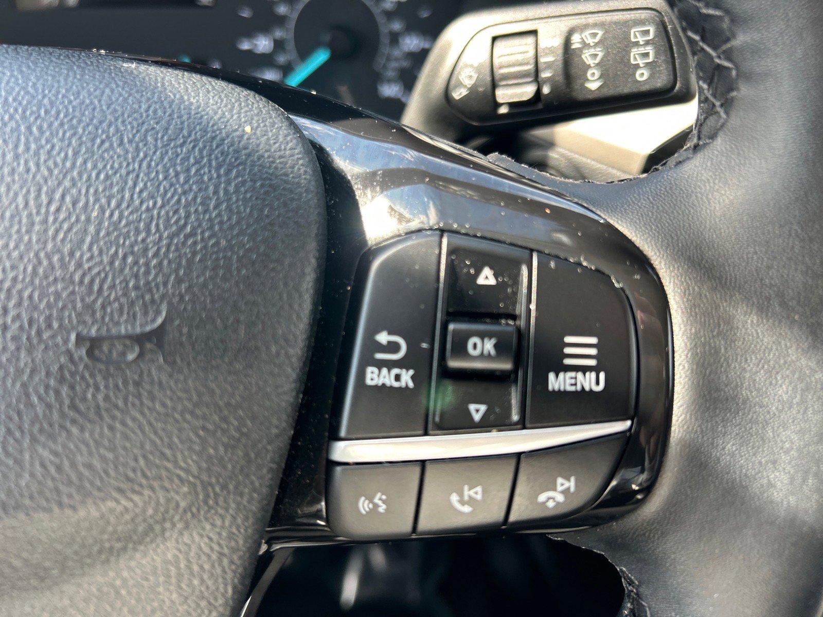 Certified 2022 Ford Escape SE w/ SE Sport Appearance Package AWD/4WD image 25
