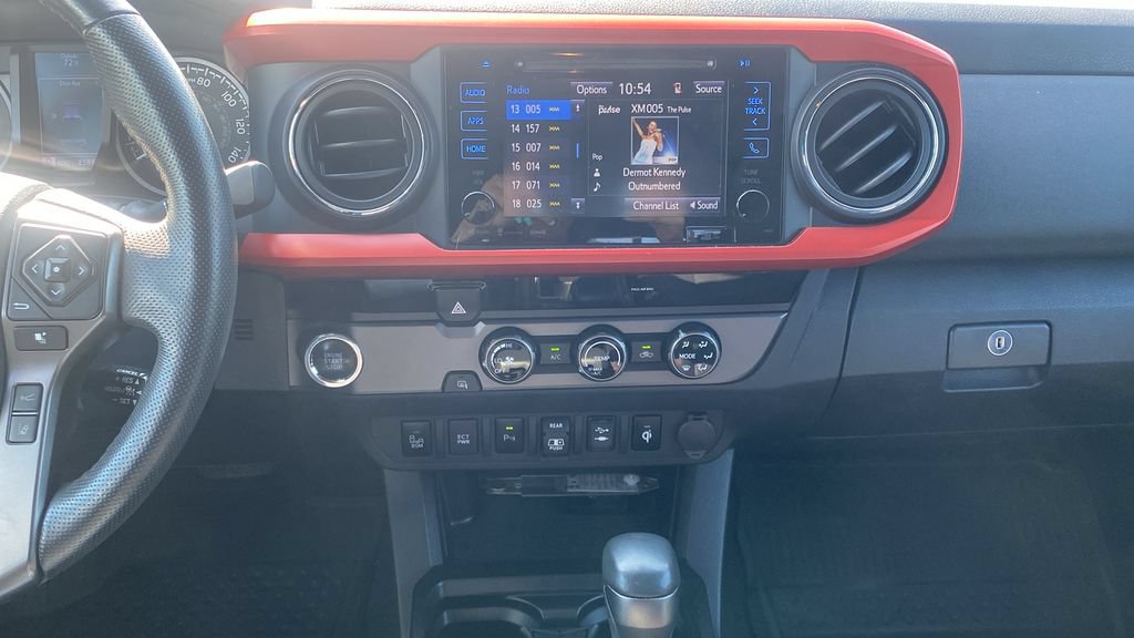 Used 2018 Toyota Tacoma TRD Sport w/ Technology Package RWD image 20