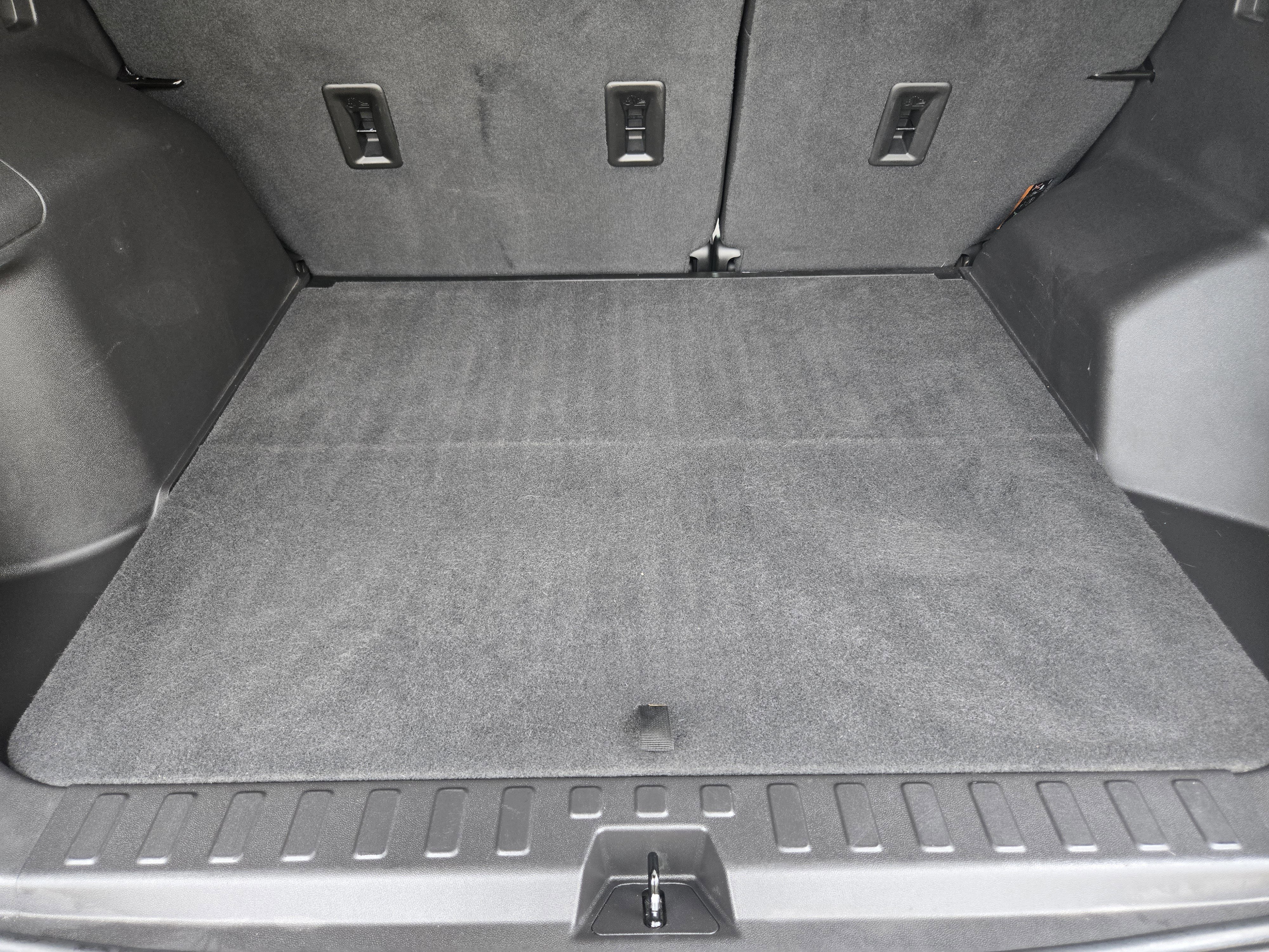 Used 2024 Chevrolet Equinox LS w/ Midnight Edition image 23