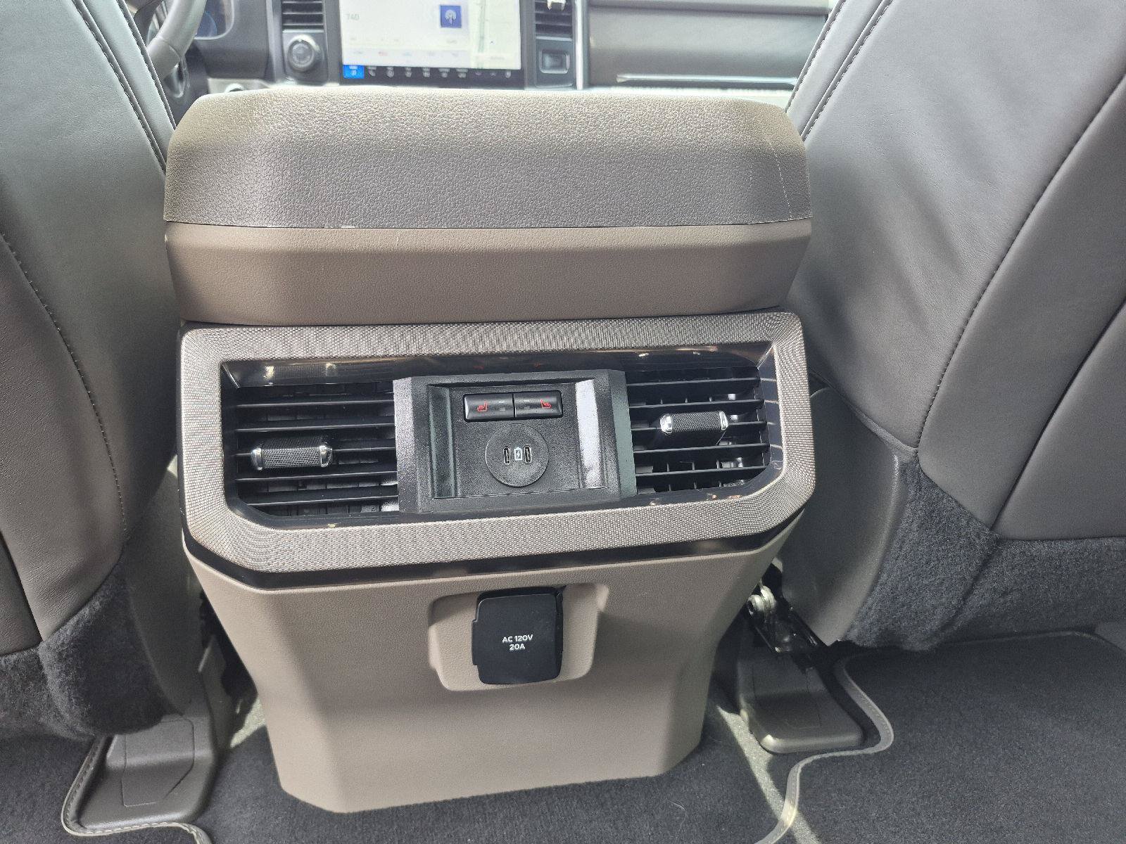 Certified 2025 Ford F250 Platinum w/ Platinum Plus Package AWD/4WD image 13