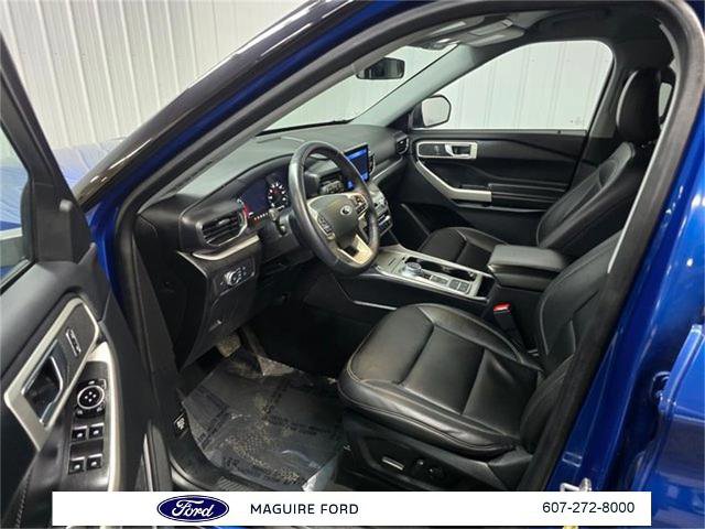 Certified 2022 Ford Explorer XLT w/ Equipment Group 202A image 18