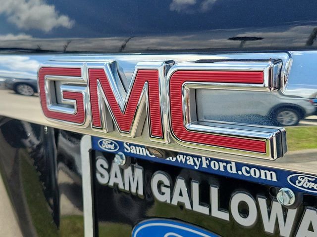 Used 2017 GMC Acadia SLT AWD/4WD image 13