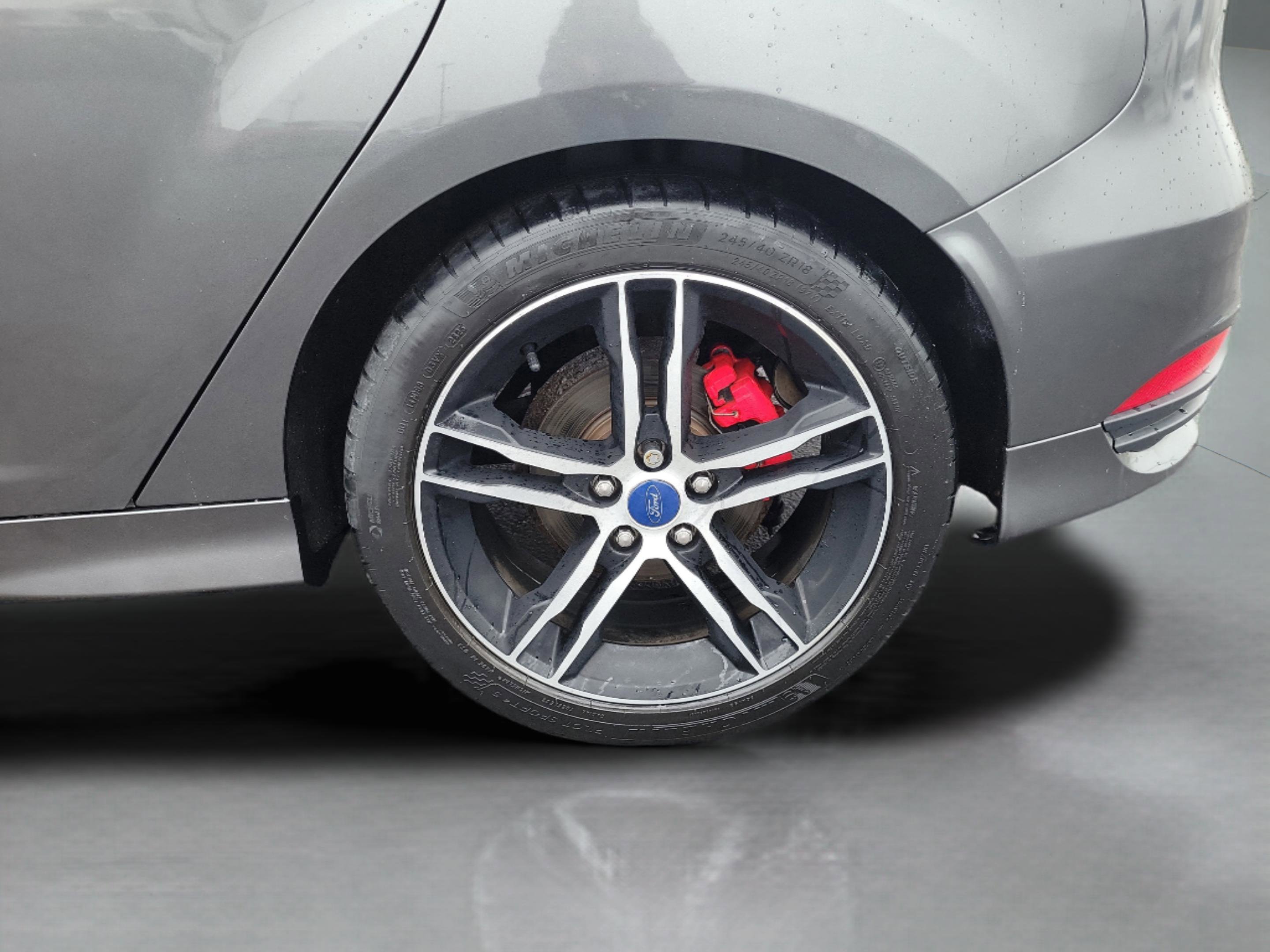 Certified 2018 Ford Focus ST image 29