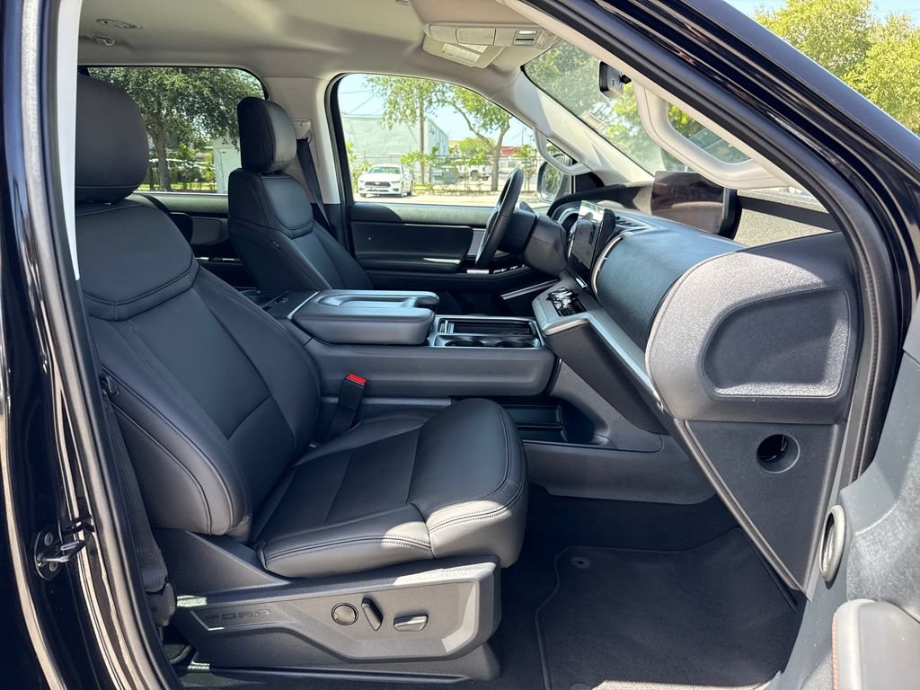 Certified 2025 Ford Expedition Active RWD image 28