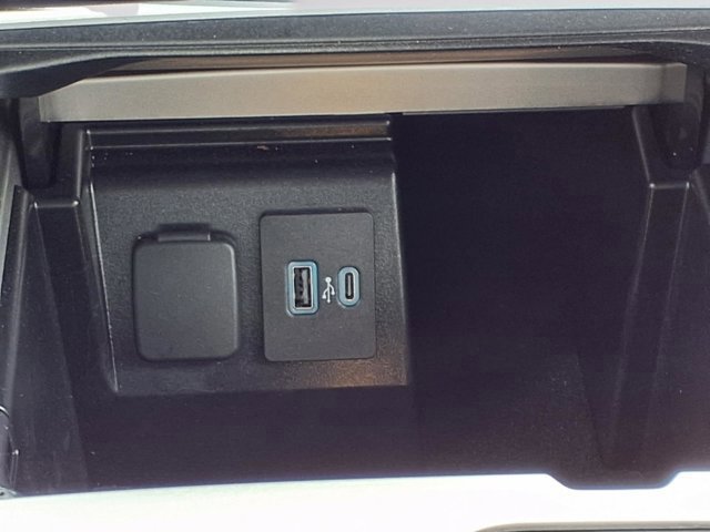 Certified 2024 Ford Explorer XLT w/ Equipment Group 202A image 14