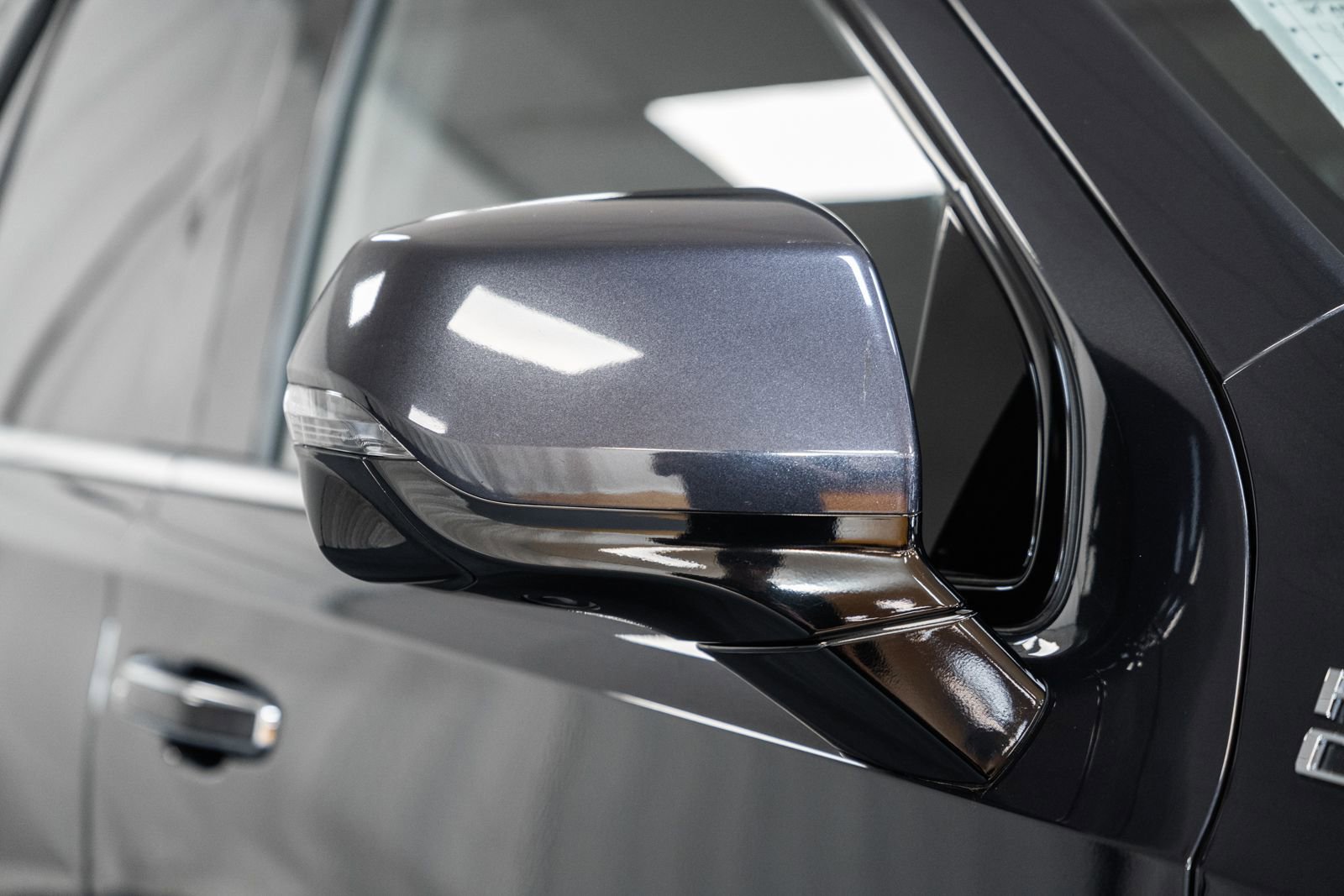 Used 2023 Chevrolet Tahoe High Country image 13