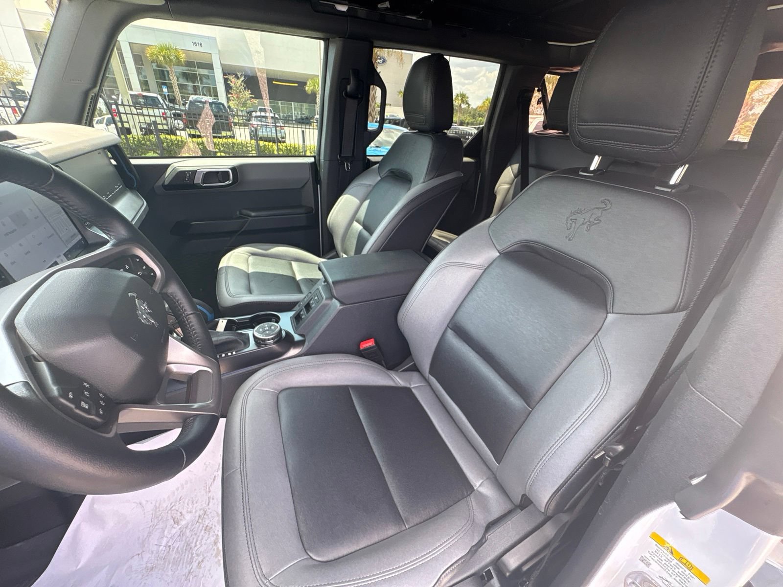 Certified 2024 Ford Bronco Black Diamond AWD/4WD image 17